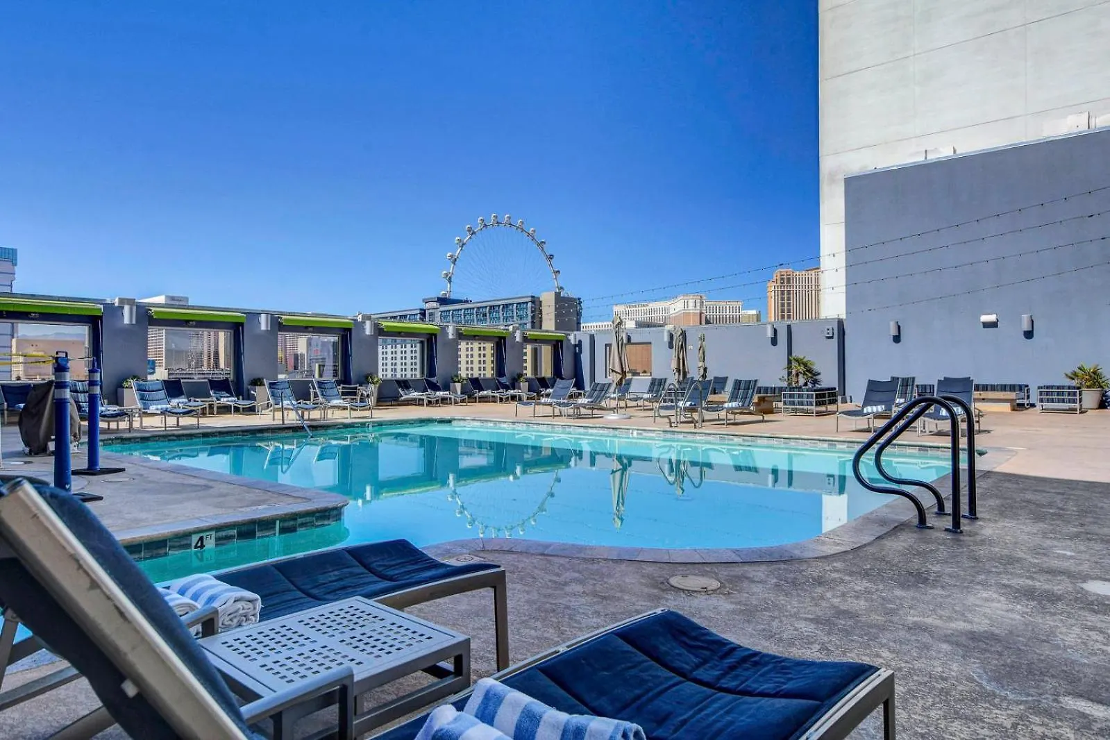 Royal Oasis Suite At Platinum Hotel-Strip Views 라스베이거스 아파트호텔